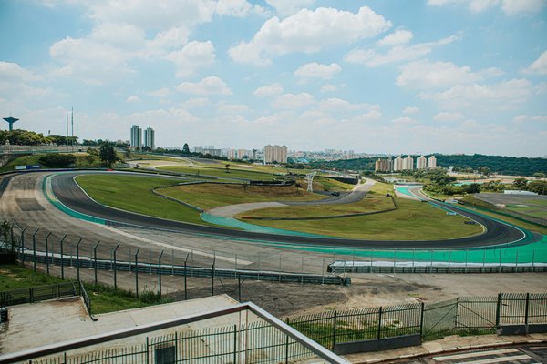 Les circuits automobiles en france : entre histoire et modernité
